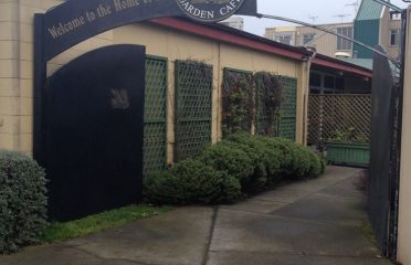 Iron Horse Garden Cafe & Restaurant