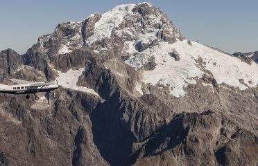 Milford Sound Scenic Fights
Milford Fly Cruise Heli / Dart River Safari Combo