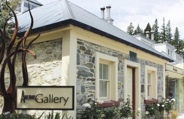 Artbay Gallery
Artbay Gallery