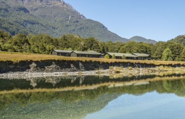Ultimate Hikes
Milford Track Guided Day Walk