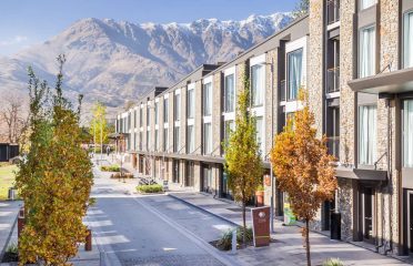 Hilton
DoubleTree by Hilton Queenstown