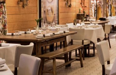 Sofitel Queenstown Hotel & Spa
Left Bank Cafe