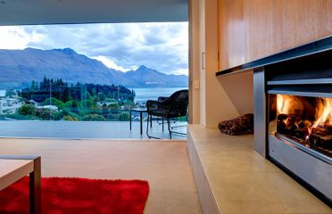 Amazing Accom
Luxury on the Lake